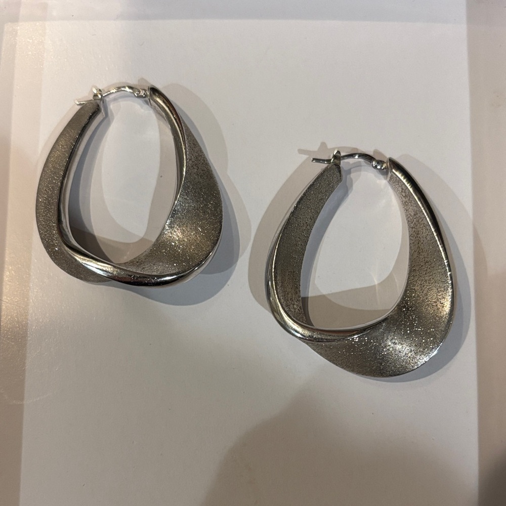 Charles Garnier Barbara twisted textured Elegant Silver Hoop Earrings